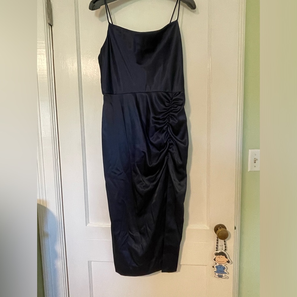 Betsy Adam Navy Blue Cocktail Dress with slit. Ruched. Fitted. Size 6